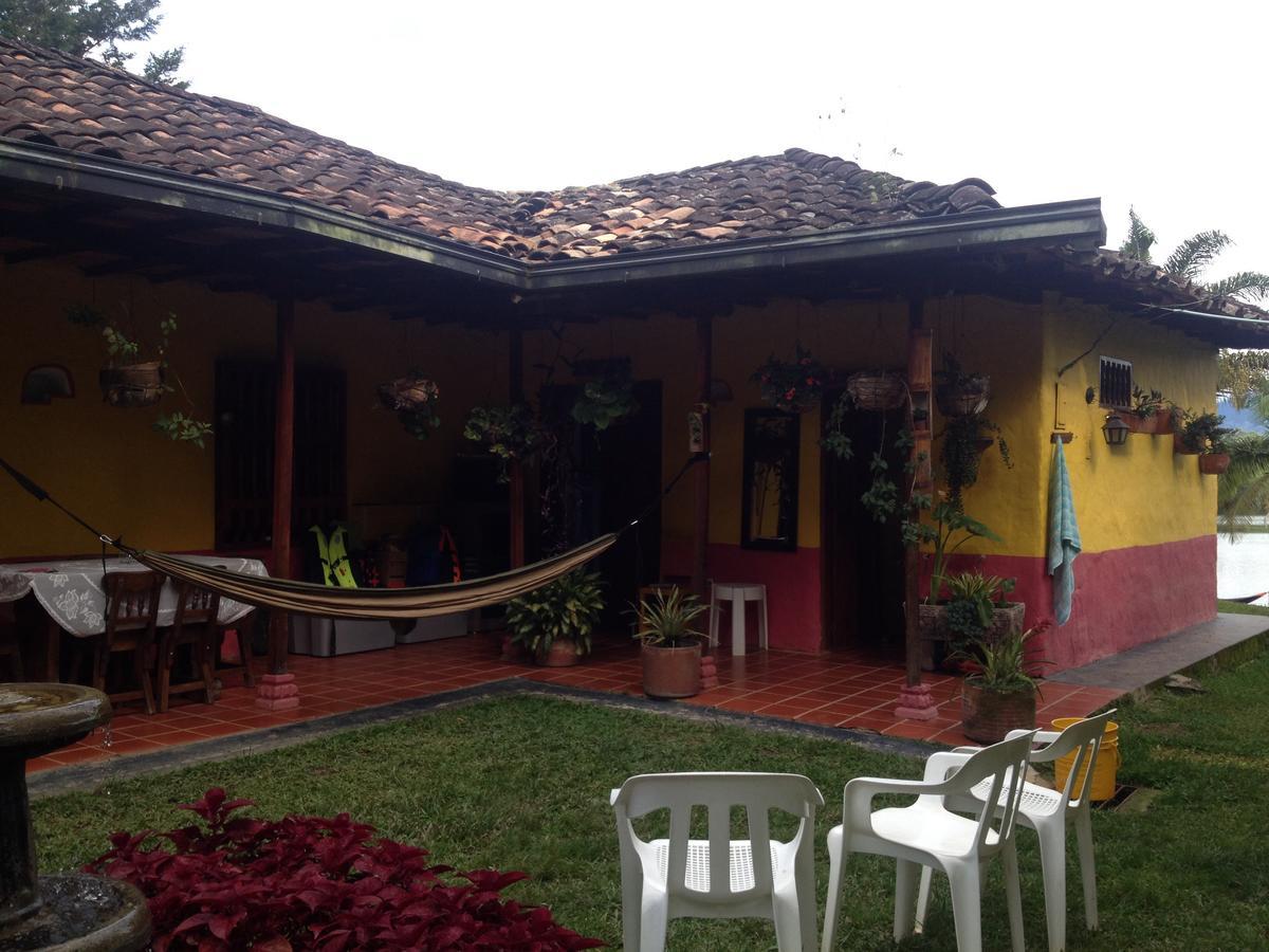 Casa Finca Tipica The Lake Hotel Guatapé Zewnętrze zdjęcie