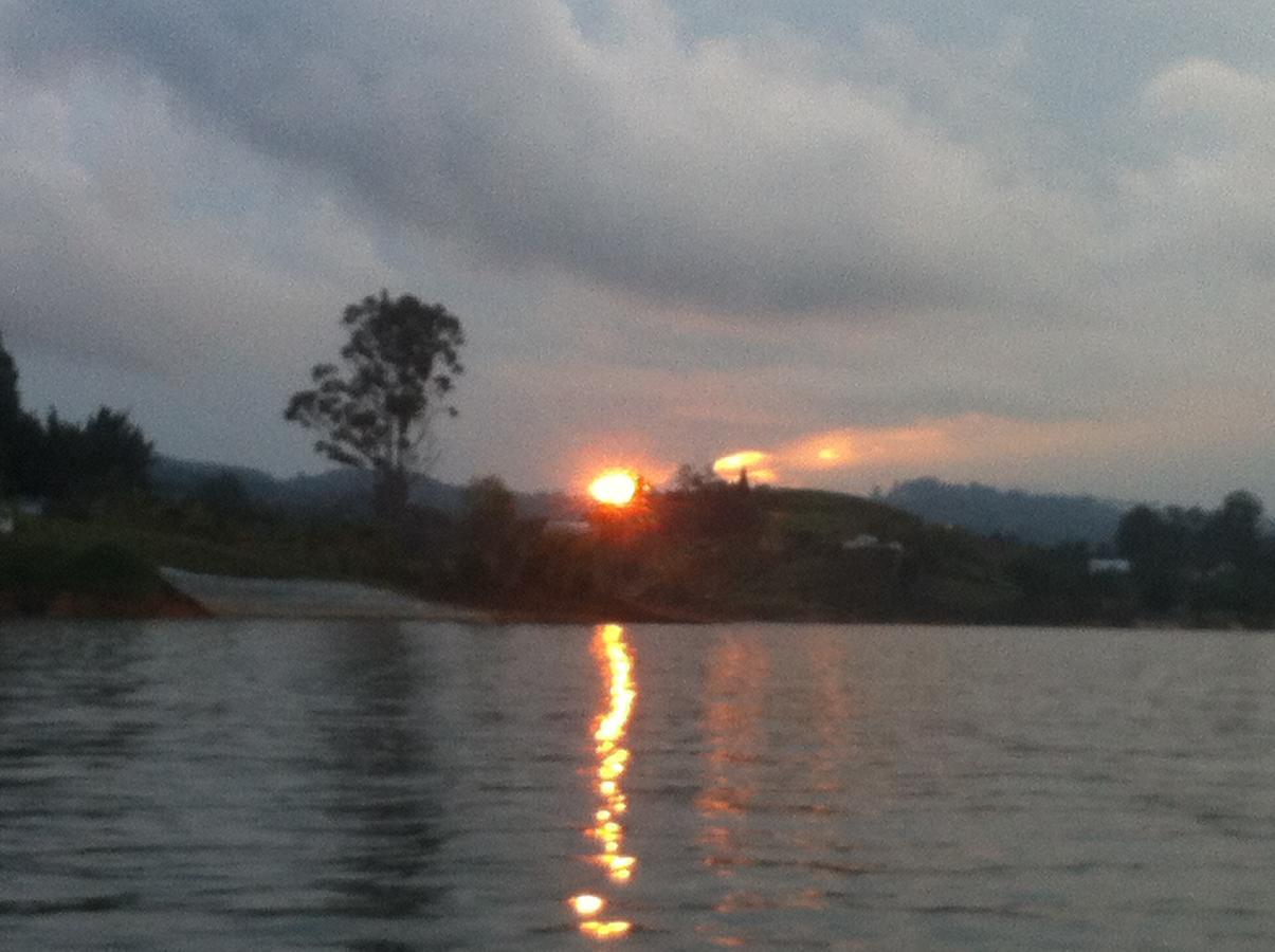 Casa Finca Tipica The Lake Hotel Guatapé Zewnętrze zdjęcie